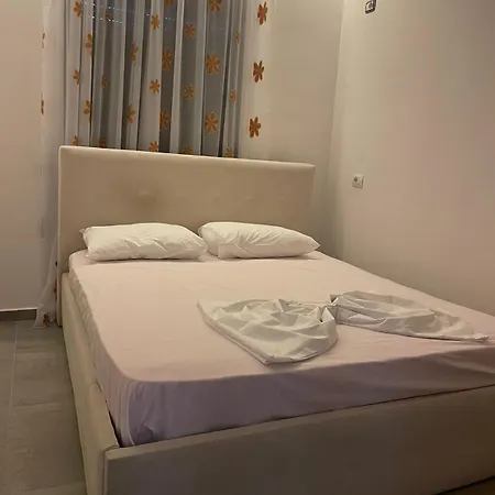 Vila Guest Hause בית הארחה סרנדה